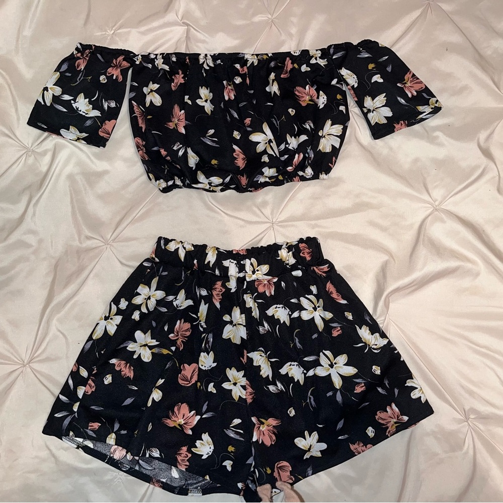 SHEIN Floral 2 Piece Set